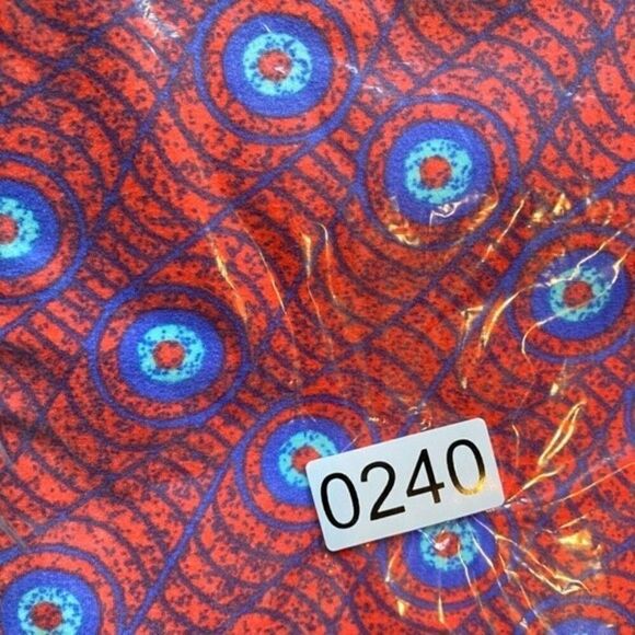 0234 LuLaRoe Size OS Leggings Red and Blue Circles and Waves Print New - Picture 4 of 4